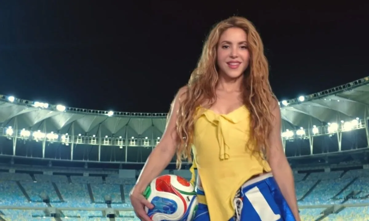 Shakira lo vuelve a hacer! Lanza el himno oficial del Mundial 2026 y  enloquece a fans | Rompe Redes TV